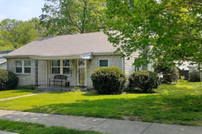 Charming Ozark Cottage about 17 Mi to Springfield